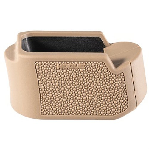 Verbessere die Handhabung deiner Glock 26 mit dem Hogue OverMolded Grip Extension Pad, das zusätzlichen Grip und Schutz beim Nachladen bietet.