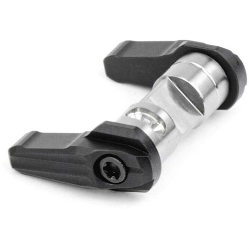 Verbessere deine AR-15/AR-308 mit dem ASCEND AMBI SAFETY SELECTOR: wähl zwischen 50/90 Grad, wechselbare Hebel und langlebige 7075 Aluminium-Oberfläche.