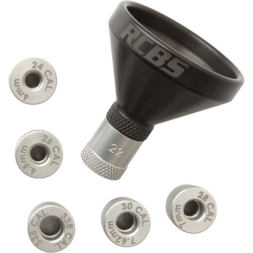 Mit dem RCBS MatchMaster Powder Funnel Kit wird das Nachladen schneller, präziser und sauberer. Inklusive 6 Adaptern für gängige Kaliber und einem kompakten Aufbewahrungskoffer.