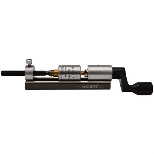 Der L.E. WILSON Case Trimmer mit Standard Stop und TiN Cutter bietet präzises Trimmen, langlebige Leistung und zuverlässige Anpassungen für ernsthafte Wiederlader.