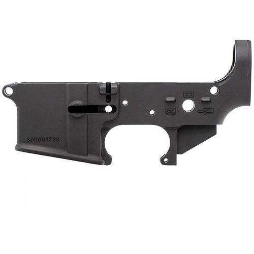 Der SPIKE’S TACTICAL STRIPPED LOWER RECEIVER II NO-LOGO für AR-15 ist aus 7075 T6 gefertigt, multi-caliber kompatibel und hat eine hochwertige anodisierte Oberfläche.
