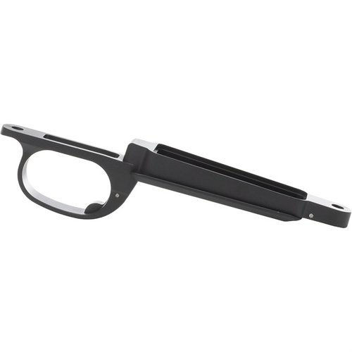 Das Remington Bottom Metal für die 700 Alpha One bietet präzise Passform, leichte Aluminiumkonstruktion und eine korrosionsbeständige schwarze Anodisierung.