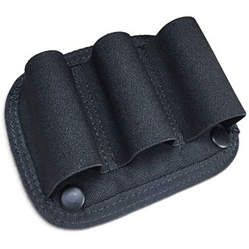 Die TAC-HAMMER Triple Mag Pouch für Ruger 10/22® bietet Platz für drei Magazine, lässt sich an MOLLE-Systemen oder einem Gürtel befestigen und ist ideal für den Einsatz.
