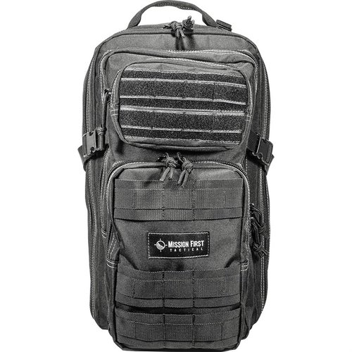 Der WARRIOR 30 Rucksack bietet 30 Liter Stauraum, ist aus robustem 600 Denier Ballistic Nylon gefertigt und hat bequeme gepolsterte Schultergurte für maximalen Komfort.