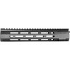 Das EXD Free Float M-LOK Rail System bietet dir 7 Seiten M-LOK®, Anti-Rotations-Technologie und eine ultra-streamlined Optik für maximale Stabilität.