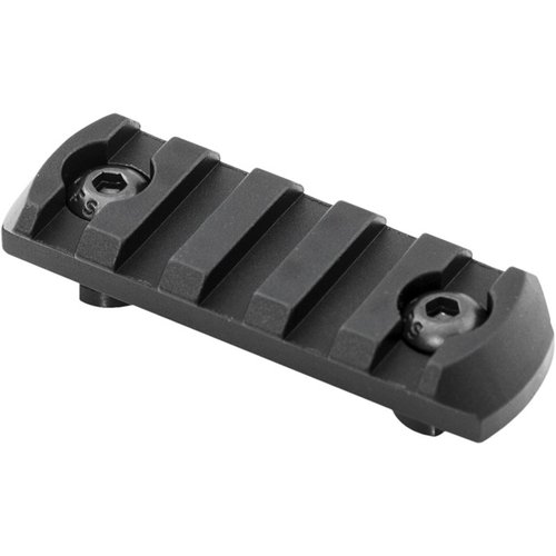 Die TEKKO 5-SLOT PICATINNY RAIL für M-LOK bietet eine sichere Plattform zum Anbringen von Zubehör, ist leicht und einfach zu montieren.