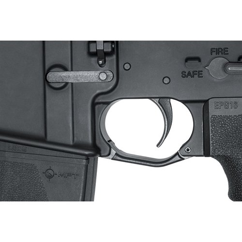 Der MISSION FIRST TACTICAL E-VOLV Enhanced Trigger Guard für AR-15 bietet dir vollen Zugang zum Abzug, selbst mit Handschuhen, und wird mit Hardware geliefert.