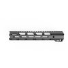 Der CORE ELITE OPERATIONS CEO GEN 2 M-LOK Handguard bietet eine robuste, freischwebende Konstruktion, eine einfache Montage und ist mit M-LOK Zubehör kompatibel.