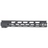 Der CORE ELITE OPERATIONS CEO GEN 2 M-LOK® Handguard für AR-15 bietet eine robuste, freischwebende Konstruktion, eine Picatinny-Schiene und einfache Montage ohne Werkzeug.