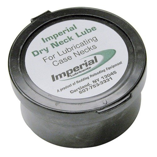 Das IMPERIAL DRY NECK LUBE von REDDING reduziert das Rattern und die Reibung beim Größen deiner Hülsen und kontaminiert nicht das Ladepulver.