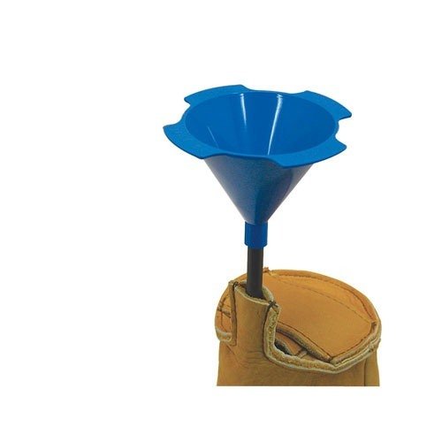 Mit dem KWIK-FILL SANDBAG FILLER FUNNEL von Forster füllst du Sandbeutel mühelos und sauber, dank des kompakten Trichters und der langen Ablaßröhre.
