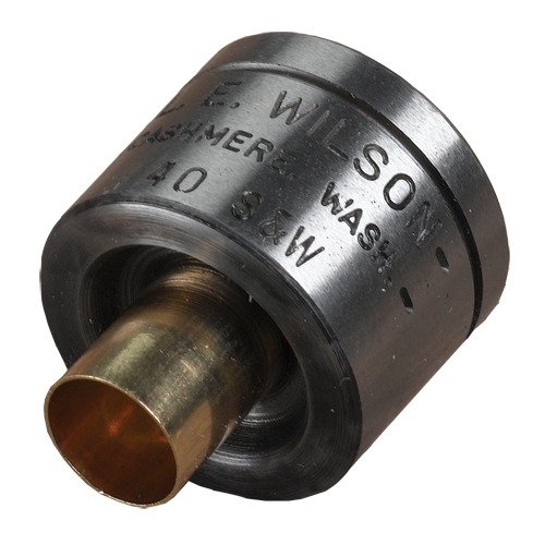 Die WILSON Trimmer Case Holders sorgen für eine präzise Positionierung der Hülsen zum Schneiden, Reaming und Entgraten – ideal für deine .40 S&W Patronen.