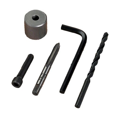 Mit dem RCBS STUCK CASE REMOVER Kit kannst du festsitzende Hülsen einfach entfernen. Es enthält alles, was du brauchst: Bohrer, Gewindeschneider, Schraubenschlüssel und Spacer.