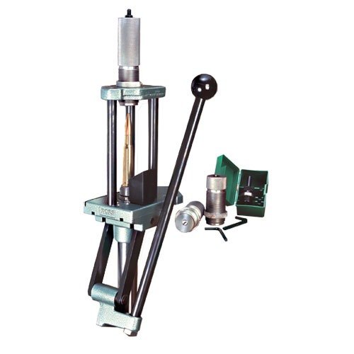 Mit dem RCBS AmmoMaster .50 BMG PACK kannst du präzise und einfach die .50 BMG Patrone nachladen – alles, was du brauchst, ist im Set enthalten!