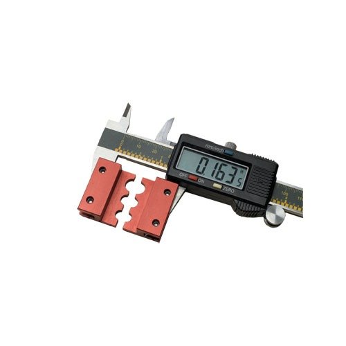 Mit dem Sinclair Group Measuring Caliper Attachment kannst du schnell und einfach Gruppen von 22, 6mm und 30 Kaliber messen – ideal für Zuhause oder am Stand!