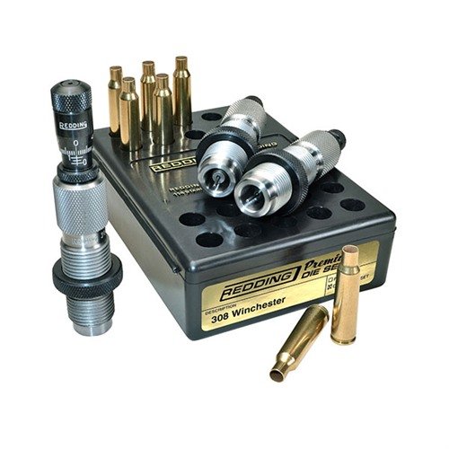 Das Redding PREMIUM DELUXE DIE SET für .308 Winchester bietet präzises Reloading mit einem Carbide Size Button und einem Bullet Micrometer für feine Einstellungen.