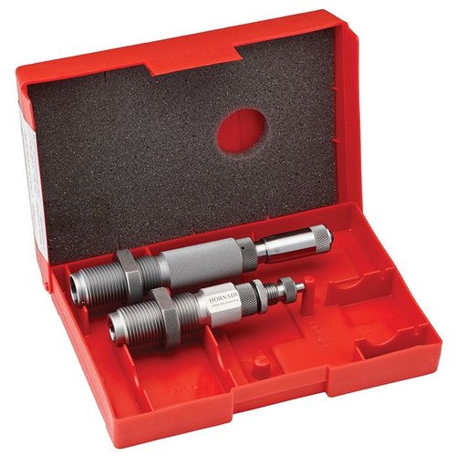 Die Hornady Match Grade Die Sets bieten präzise Ausrichtung und Spitzenleistung. Der Full Length Bushing Die mit selbstzentrierenden Nackenbushings verhindert das Übergrößen der Hülsen.