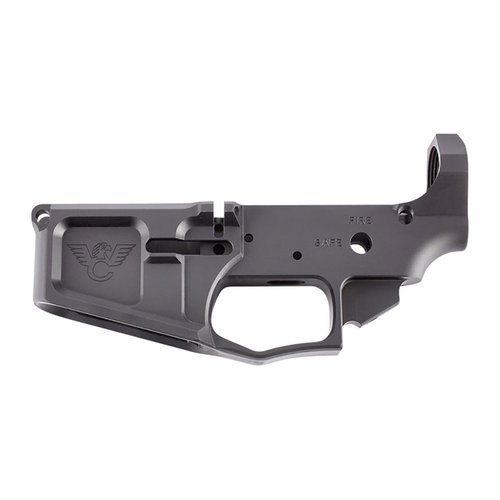 Der WC-15 BILLET LOWER RECEIVER bietet eine übergroße Magazintasche für schnelles Nachladen, eine integrierte Abzugsbrücke und präzise Verarbeitung aus 7075-T6 Aluminium.