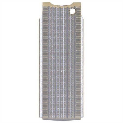 Die 1911 Mainspring Housing von Wilson Combat aus massiven Edelstahl bietet durch das tiefe Checkering einen rutschfesten Halt für deine 1911 Auto.