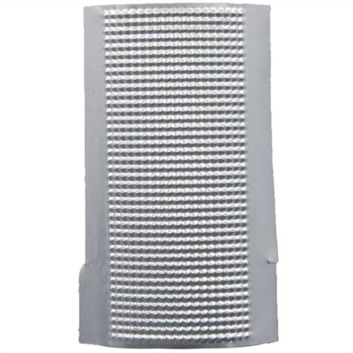 Verbessere den Grip deiner 1911 Auto schnell und einfach mit dem Wilson Checkered Front Strap – keine Änderungen nötig, einfach über den Rahmen schieben!