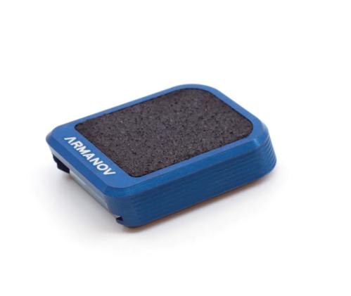 Der Magazine Base Pad für Rex Zero 1 und Rex Alpha verbessert die Handhabung, erhöht die Kapazität um 1 Schuss und ermöglicht schnelle, präzise Nachladevorgänge.