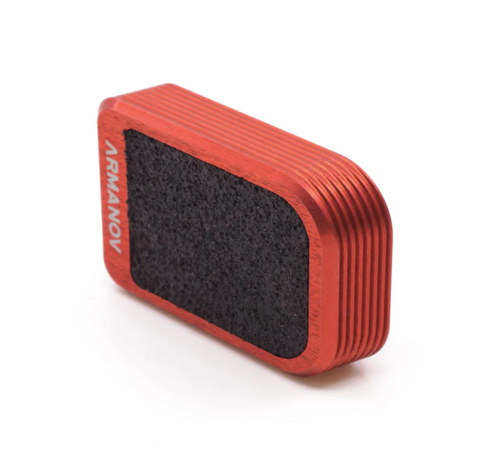 Der Magazine Base Pad für Rex Zero 1 und Rex Alpha verbessert die Handhabung, erhöht die Kapazität auf 19 Schuss und bietet eine hervorragende Griffigkeit.