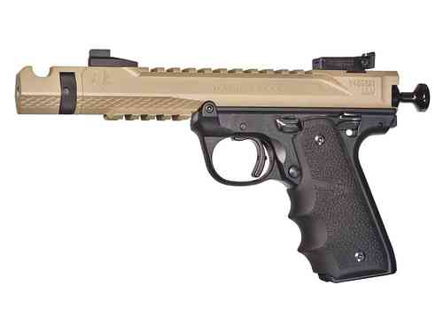 Die Black Mamba bietet Match-Grade-Präzision mit einem leichten Edelstahl-Lauf, einem knackigen 2,25 lb Abzug und einem innovativen Ruger MK IV Rahmen.